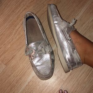 women’s silver worn sperry